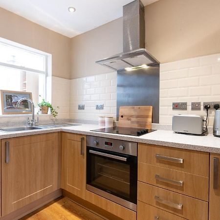 Besford Square, Shrewsbury Town Villa Luaran gambar